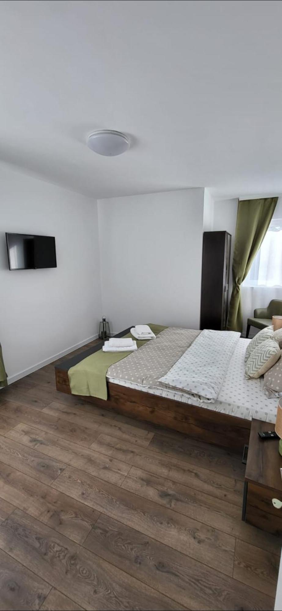 Huesca House Hotel Turda Luaran gambar