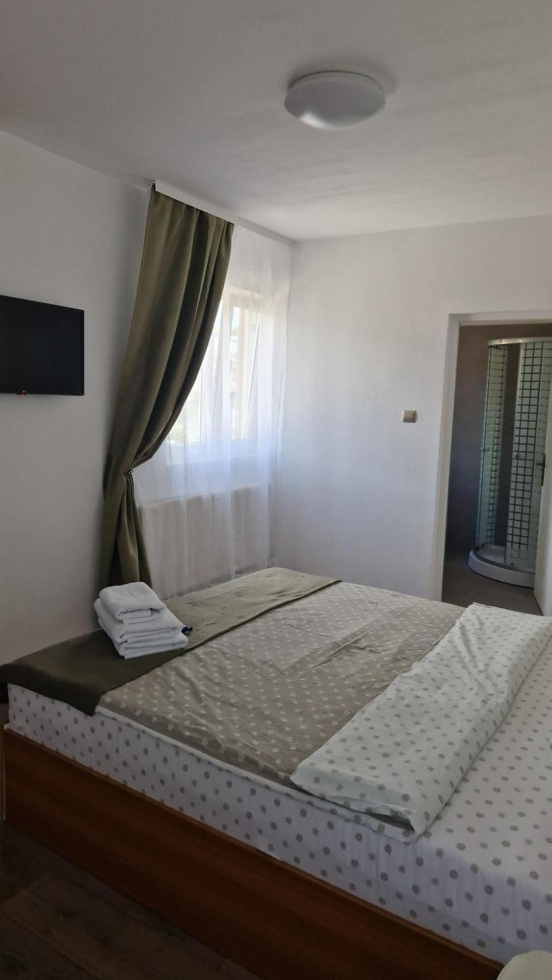 Huesca House Hotel Turda Luaran gambar